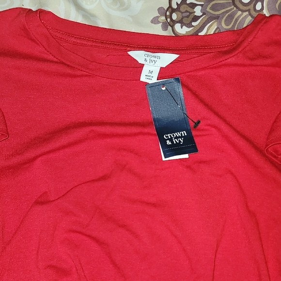 Crown & Ivy Red Ruffle Sleeve Top Sz: M NWT - Picture 7 of 7